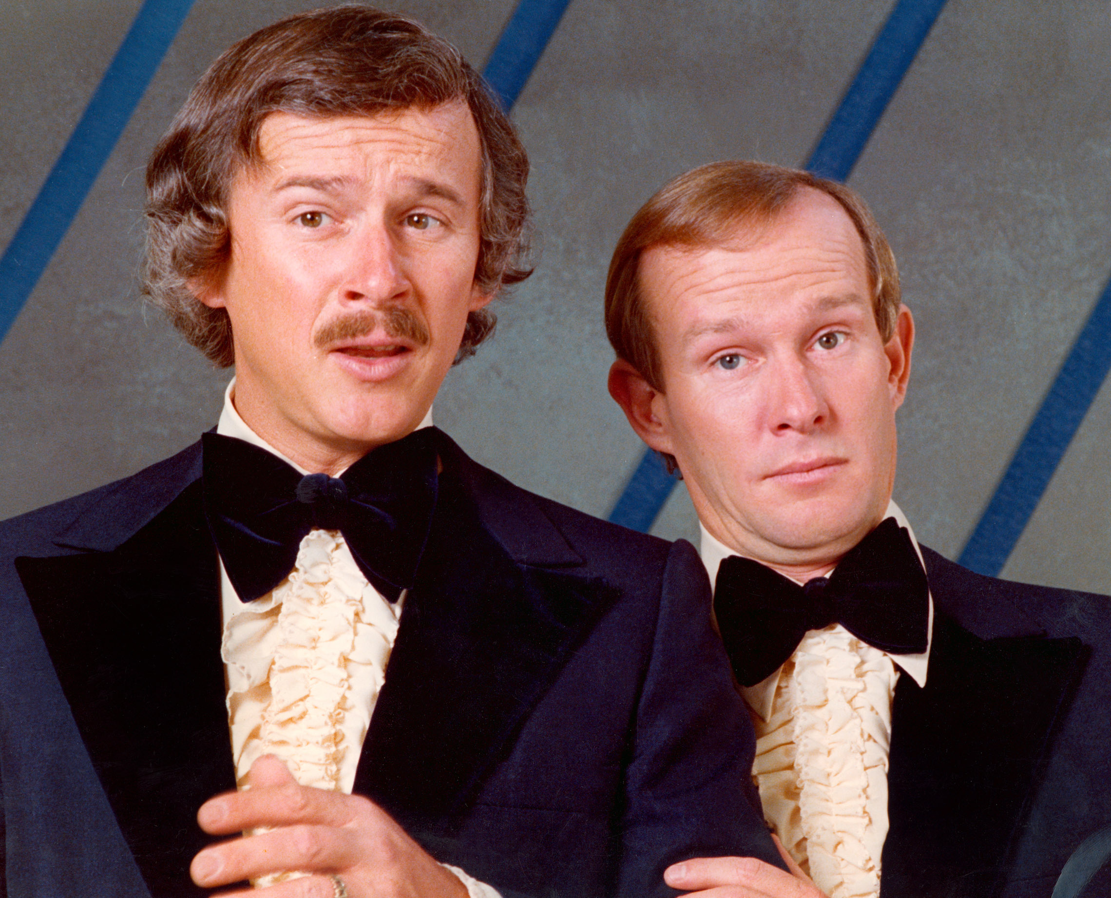 getTV Talks THE SMOTHERS BROTHERS — An Interview With Laura LaPlaca